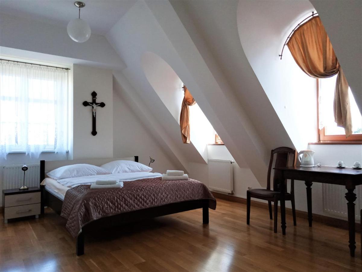 Bed and Breakfast Dom Notre Dame Вроцлав Екстер'єр фото