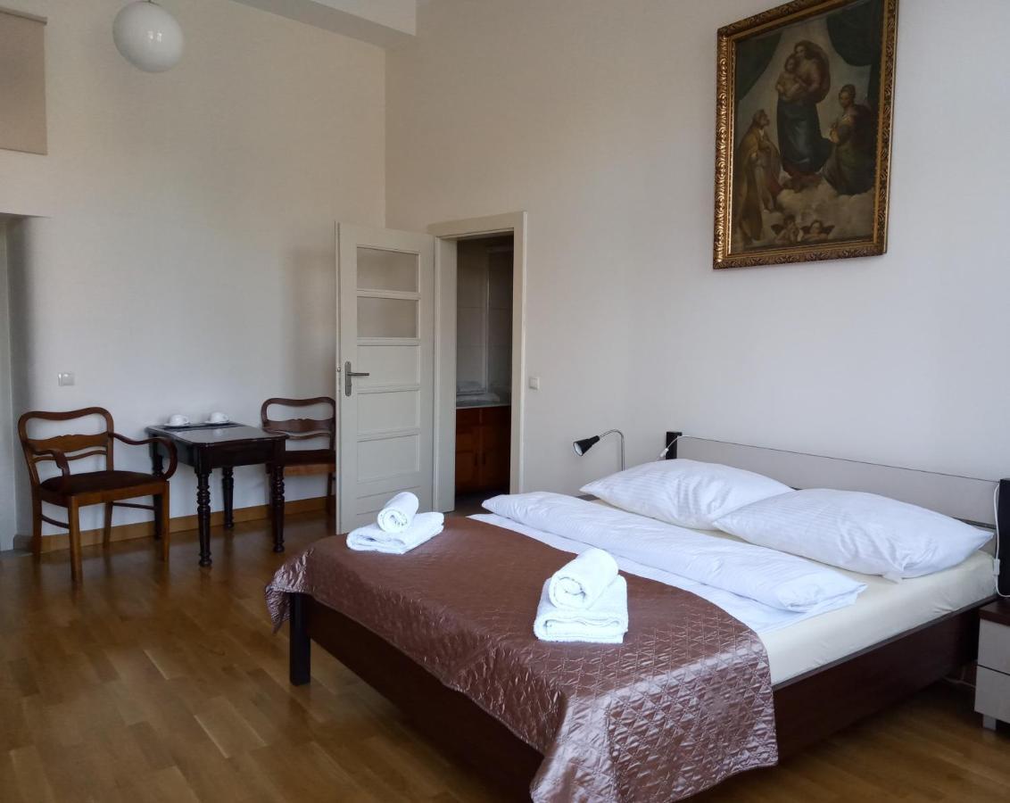 Bed and Breakfast Dom Notre Dame Вроцлав Екстер'єр фото
